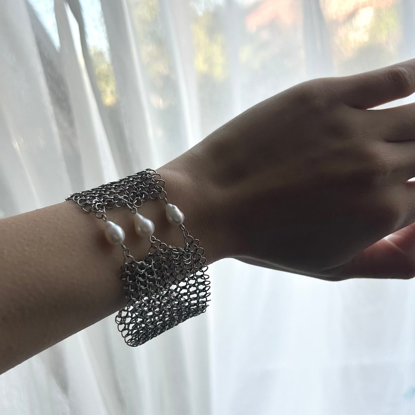 Chainmail Drop Pearl Bracelet